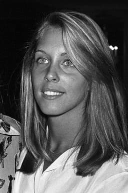 Photo of Sandy Farina
