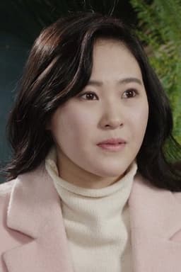 Photo of Heo Yoon-joo