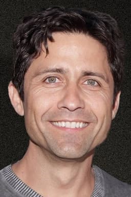 Photo of Byron Thames