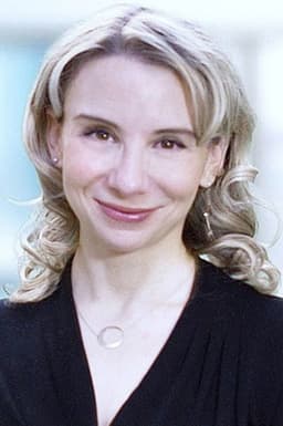 Photo of Sarah Saltzberg